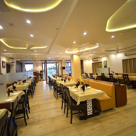 The Grand Imperial Hotel Morbi 외부 사진