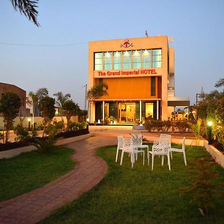 The Grand Imperial Hotel Morbi 외부 사진