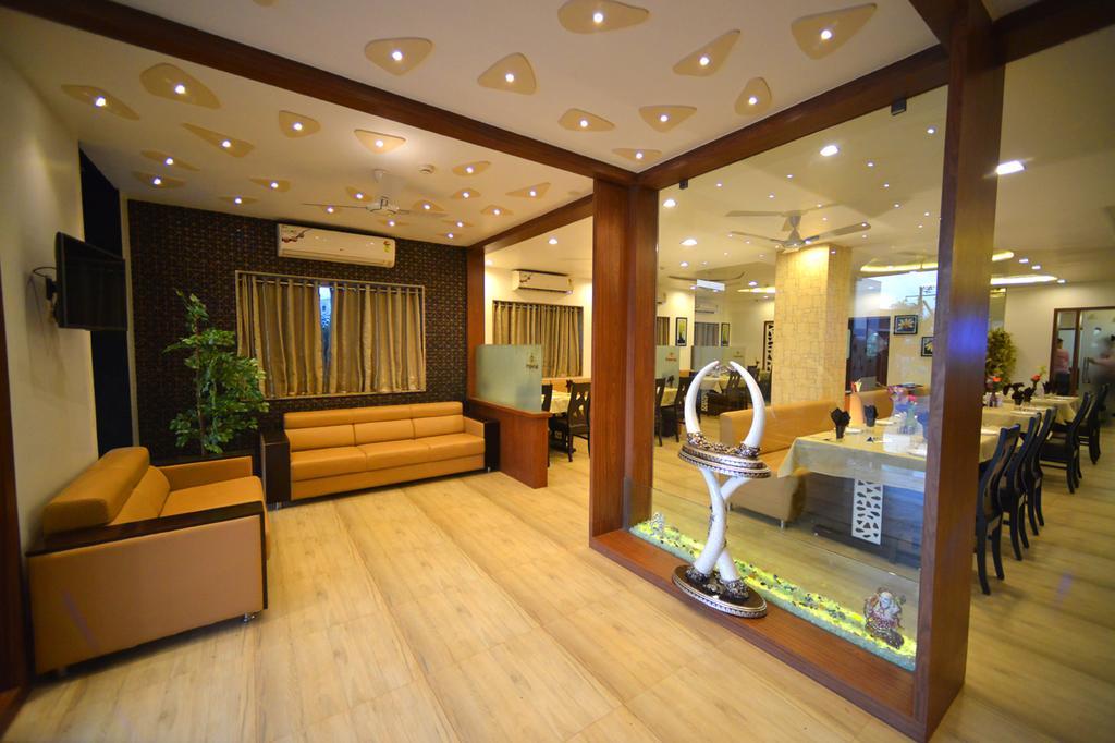 The Grand Imperial Hotel Morbi 외부 사진