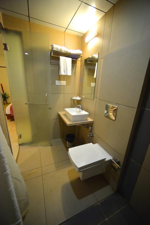 The Grand Imperial Hotel Morbi 외부 사진