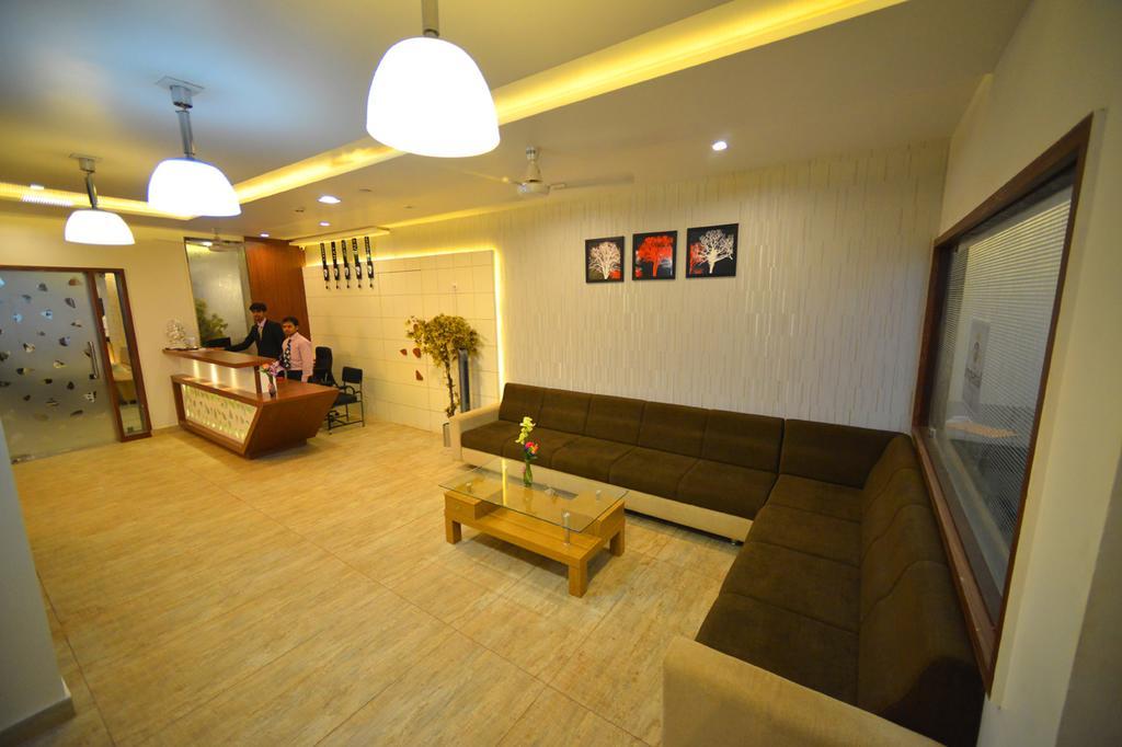The Grand Imperial Hotel Morbi 외부 사진