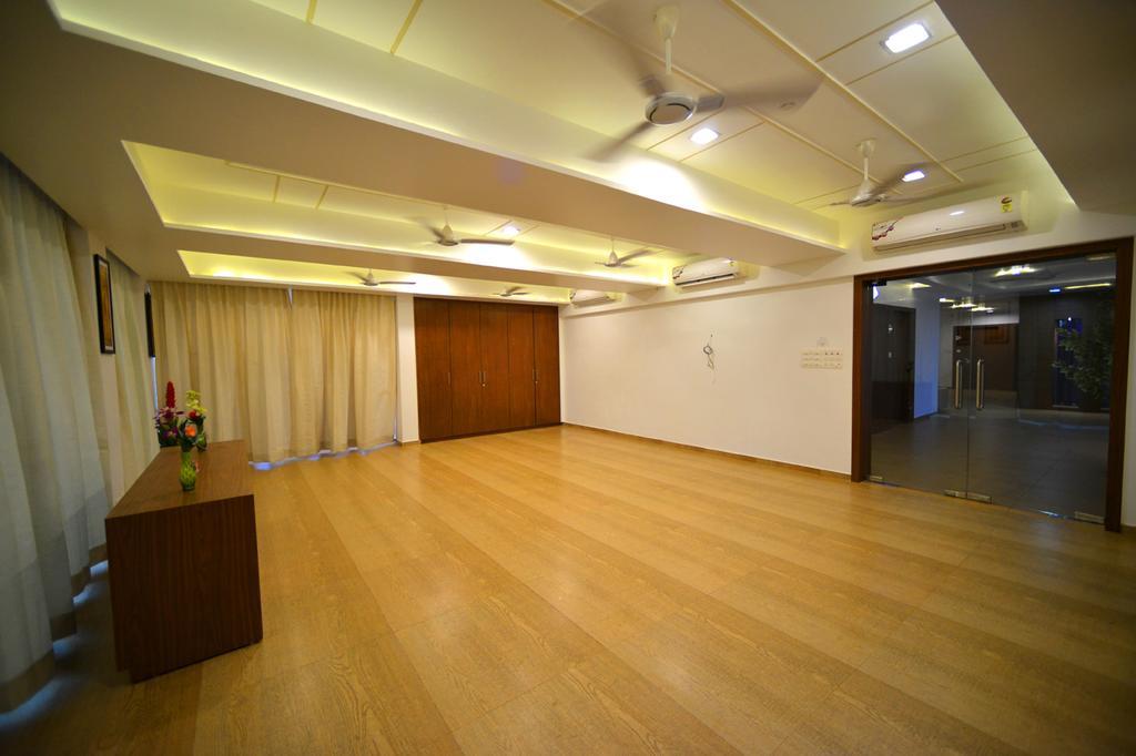 The Grand Imperial Hotel Morbi 외부 사진